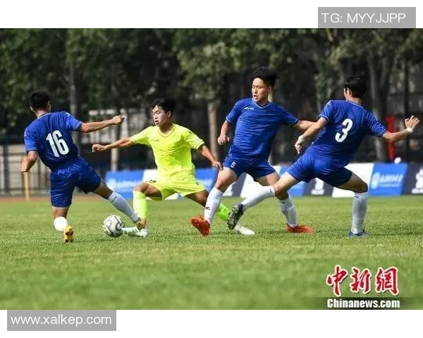 爱打麻将的足球明星们在绿茵场外的趣味人生与友情故事