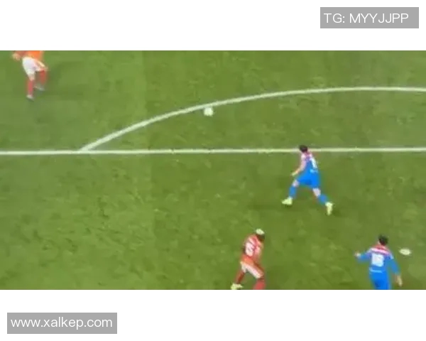 足球明星的精彩瞬间横屏展示让你感受绿茵场上的激情与魅力